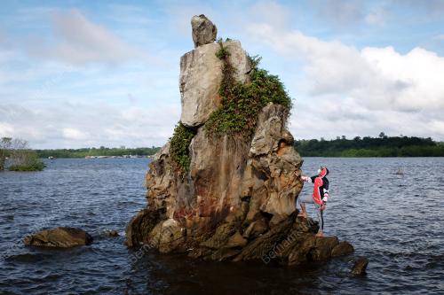 BATU RUMPUT