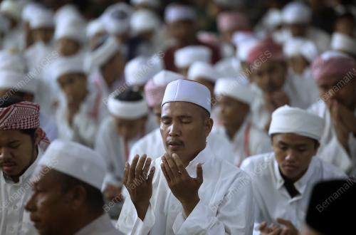 SOLAT HAJAT