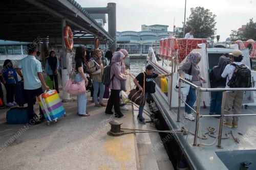 TEMINAL FERI ANTARABANGSA LABUHAN
