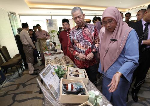 DATUK SRI FADILLAH YUSOF
