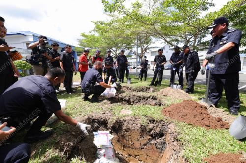 DATUK SERI ZAINI JASS
