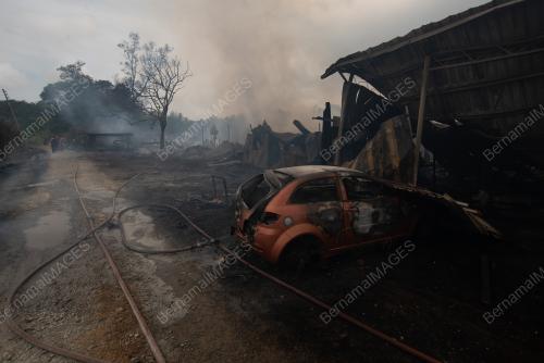 KEBAKARAN KILANG KAYU SENG-SENG WOODWORK CO