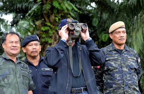 SB04_19022013_TINJAU2