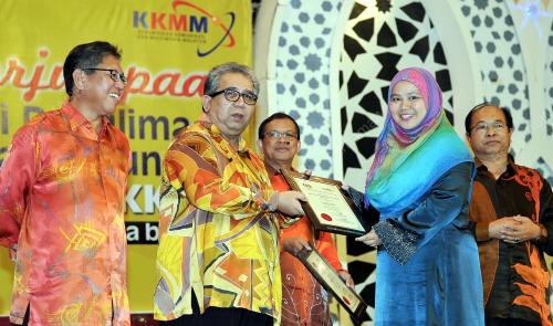 SB04_19052016_ANUGERAH