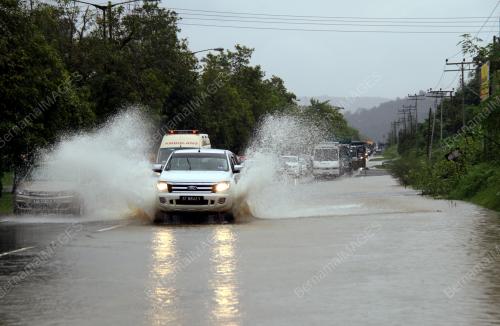 SB04_19102017_BANJIR