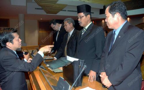 PERSIDANGAN DEWAN UNDANGAN NEGERI SABAH