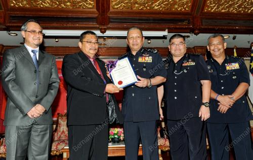 SB04_19112012_KPN_APAC