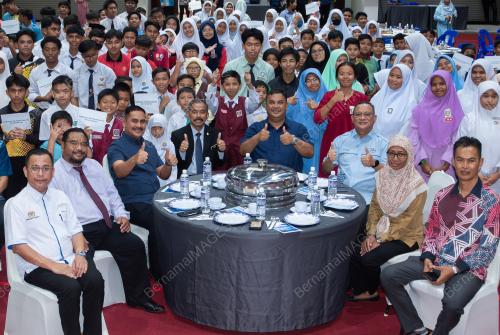 DATUK AZMAN ABIDIN
