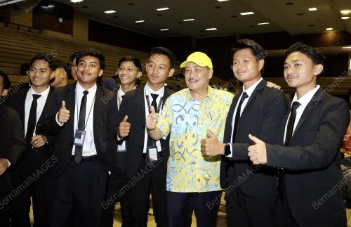 DATUK SERI HAJIJI NOOR