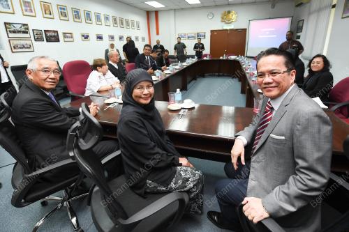 SB04_21102019_KETUA_HAKIM