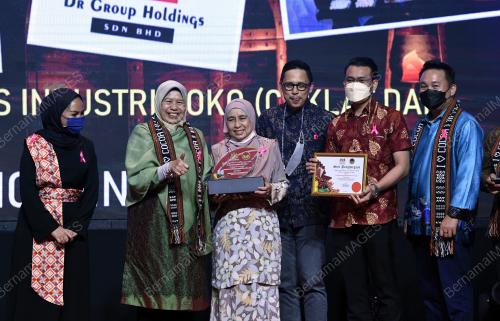 DATUK ZURAIDA KAMARUDDIN