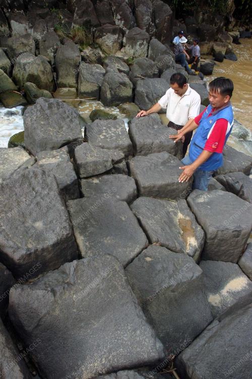 BATU VOLKANIK BASALT