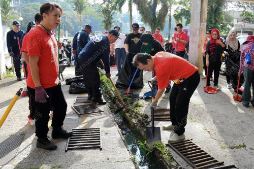 SB04_23092018_BERSIH_KELUARGA