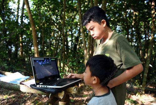 BELAJAR ATAS BUKIT DI KG GANA PAPAR