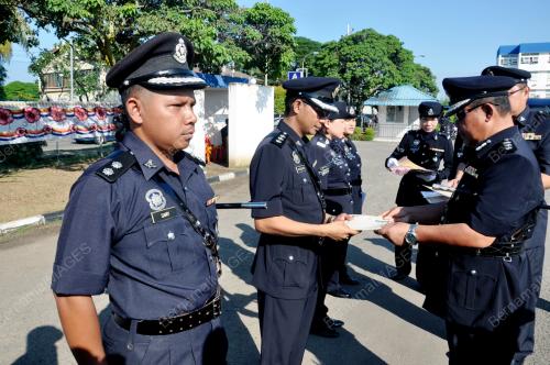 SB04_25032013_HARI_POLIS
