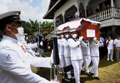 ANGGOTA TLDM SELAMAT DIKEBUMIKAN