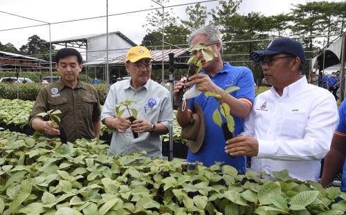 DATUK SERI HAJIJI NOOR