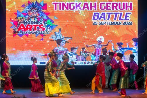 TINGKAH GERUH BATTLE