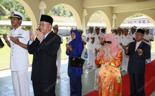 AHMADSHAH ABDULLAH