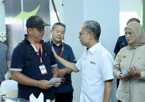 DATUK FAHMI FADZIL