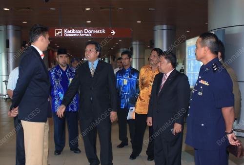 SB04_27012011_AIRPORT