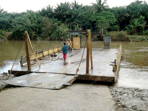 FERI SUNGAI LABUK