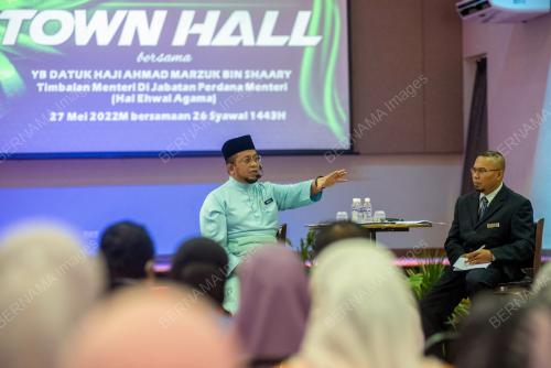 DATUK AHMAD MARZUK SHAARY