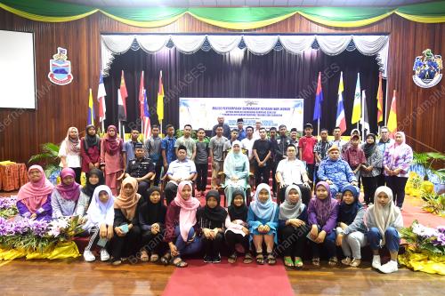 TOH PUAN NORLIDAH TAN SRI R.M.JASNI