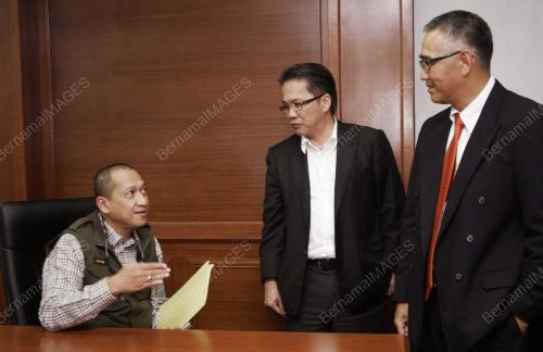 MOHAMED NAZRI ABDUL AZIZ