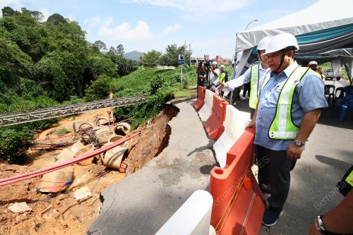 DATUK SERI ALEXANDER NANTA LINGGI