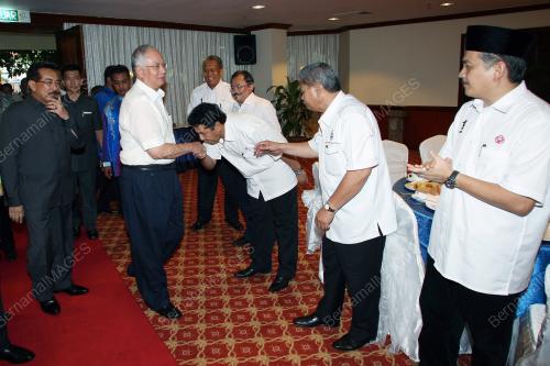 DATUK SERI MOHD NAJIB TUN ABDUL RAZAK