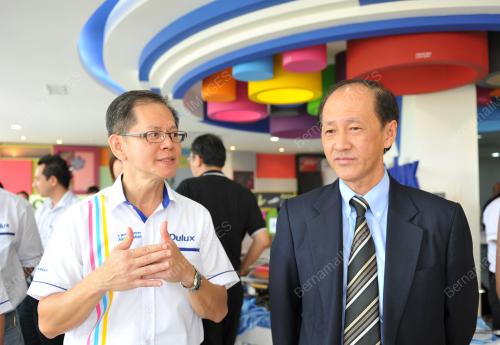 DATUK EDWARD YONG OUI FAH