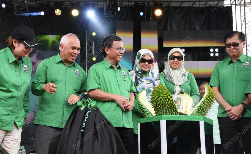 SB04_29082019_BUAH