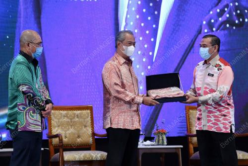 TAN SRI MUHYIDDIN YASSIN