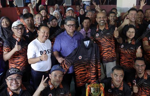 DATUK ELLRON ANGIN