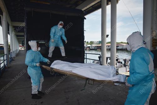 BODY OF UNIDENTIFIED MAN - RUSUKAN BESAR ISLAND