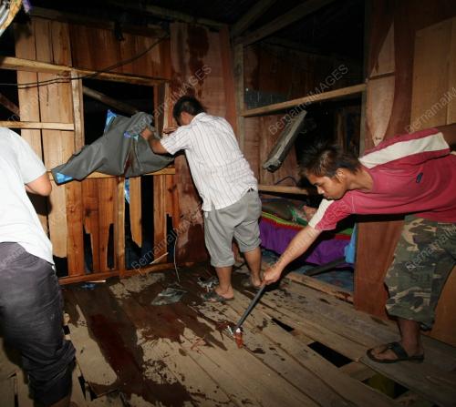 LETUPAN BOM DI KAMPUNG BANGKAHAK
