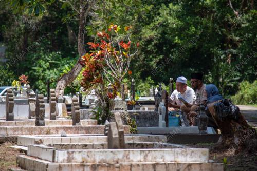 ZIARAH PUSARA MENJELANG AIDILFITRI