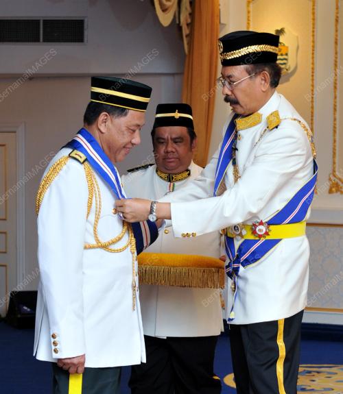 TUN JUHAR MAHIRUDDIN