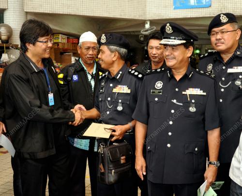 SB05_03052012_WARTAWAN