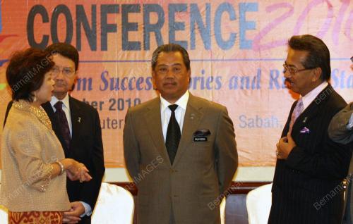 TAN SRI MUHYIDDIN YASSIN