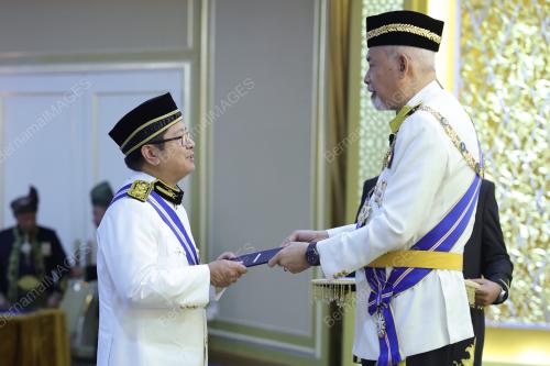 TUN JUHAR MAHIRUDDIN