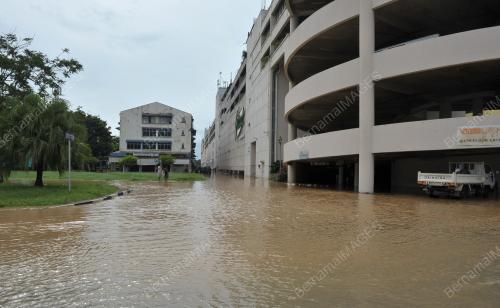 SB05_07102014_BANJIR