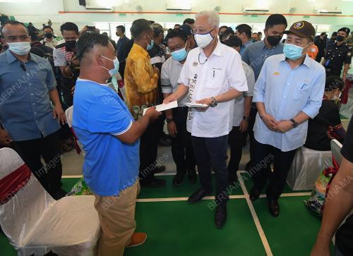 DATUK SERI ISMAIL SABRI YAAKOB