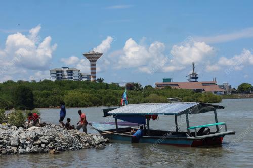 AMARAN TSUNAMI