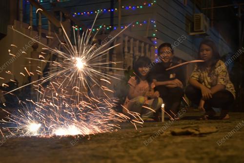 BUNGA API AIDILFITRI