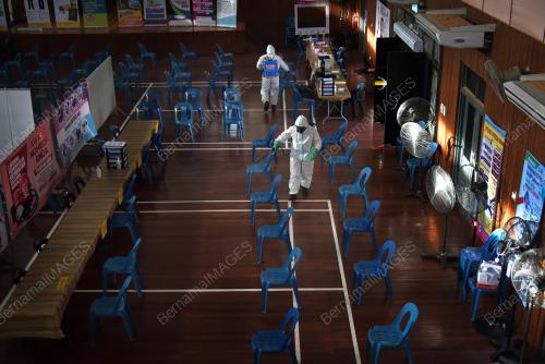 SANITASI PUSAT PEMBERIAN VAKSIN