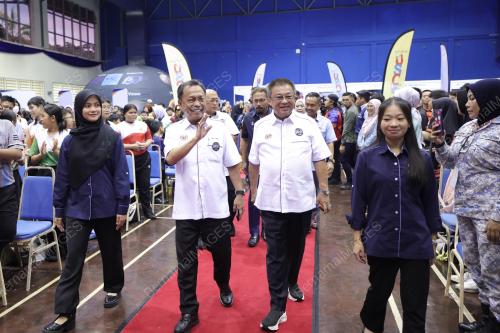DATUK MOHAMMAD YUSOF APDAL