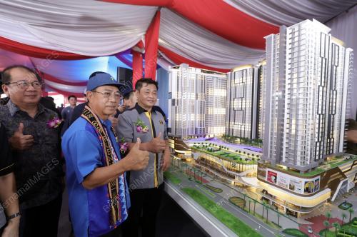 DATUK SERI DR JOACHIM GUNSALAM