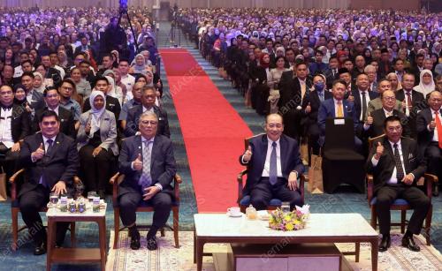 DATUK SERI HAJIJI NOOR